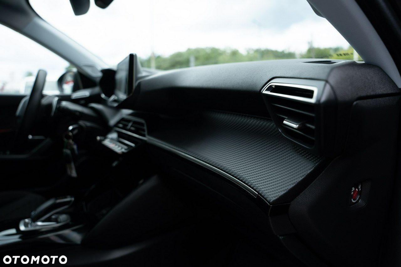 Peugeot 2008 - 13