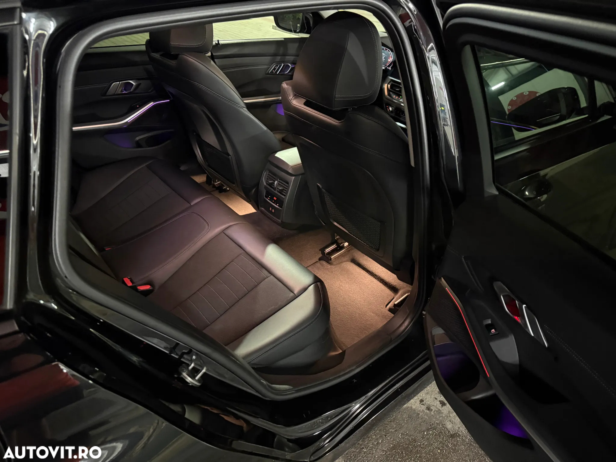 BMW Seria 3 320d Touring Aut. Advantage - 11