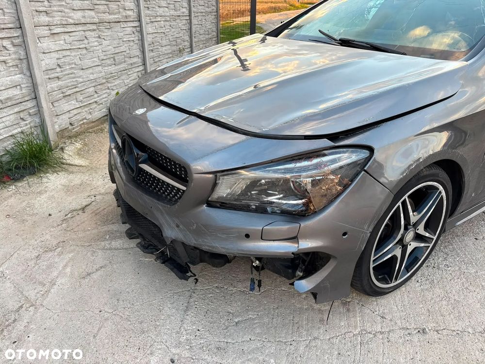 Mercedes-Benz CLA 200 d 7G-DCT AMG Line - 32