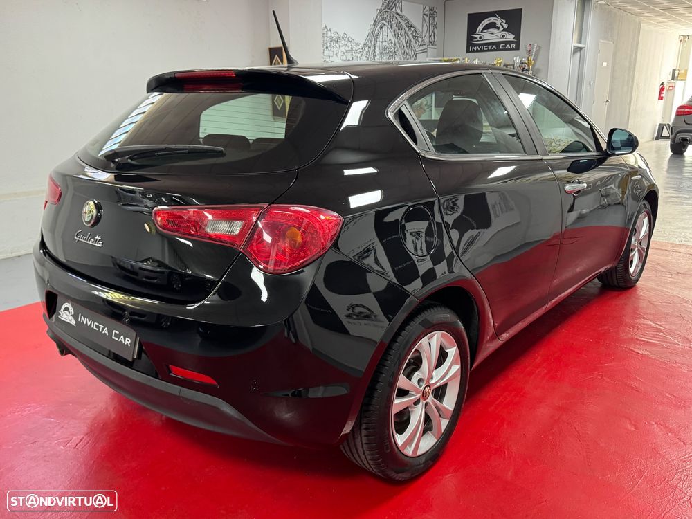 Alfa Romeo Giulietta 1.6 JTDM Distinctive - 8