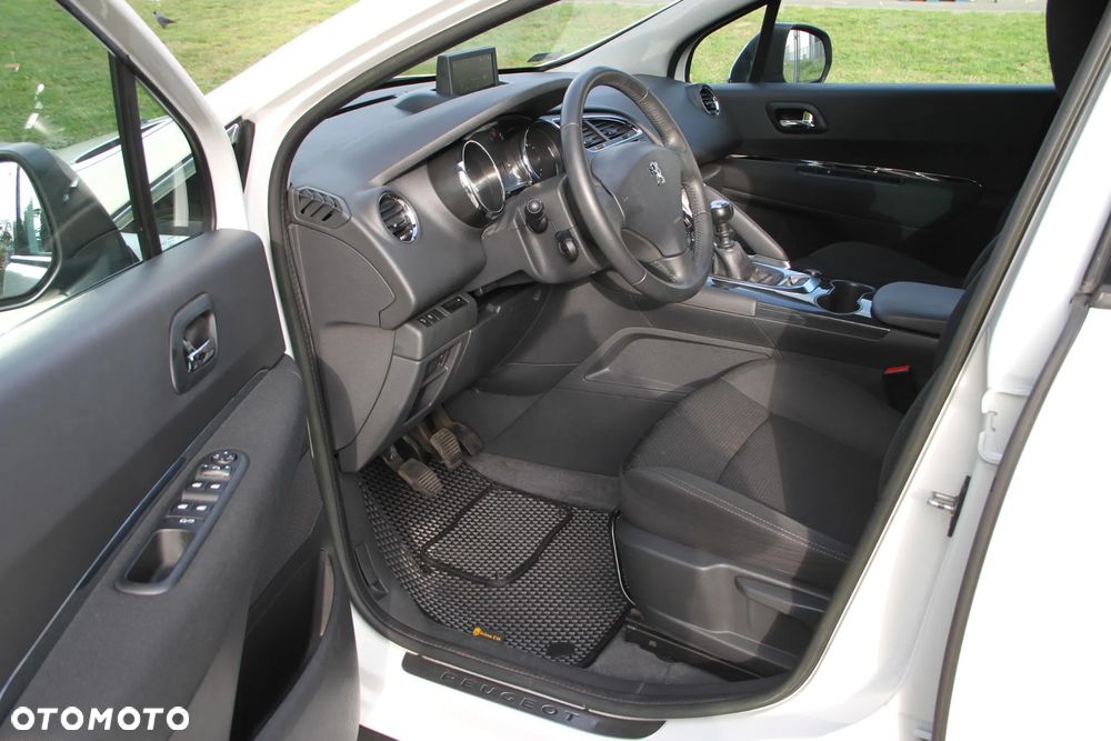 Peugeot 3008 1.6 HDi Active - 15