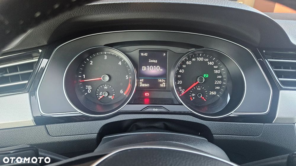 Volkswagen Passat - 7