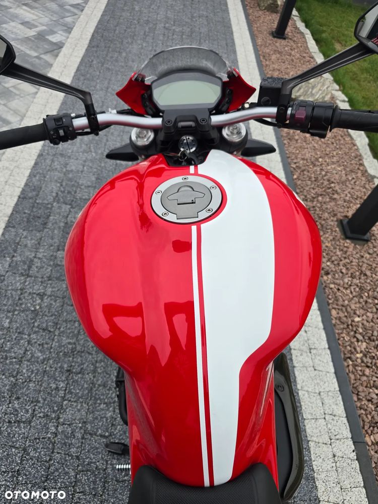 Ducati Monster - 11