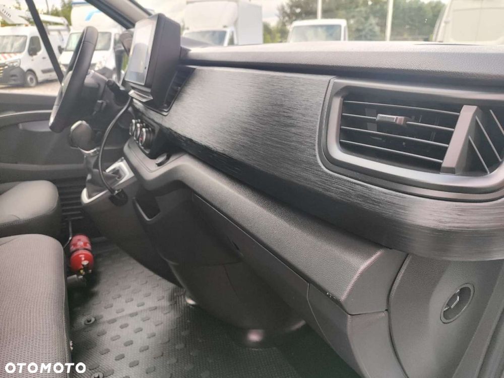 Renault Trafic - 13