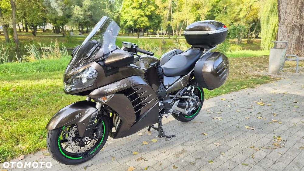 Kawasaki GTR - 2