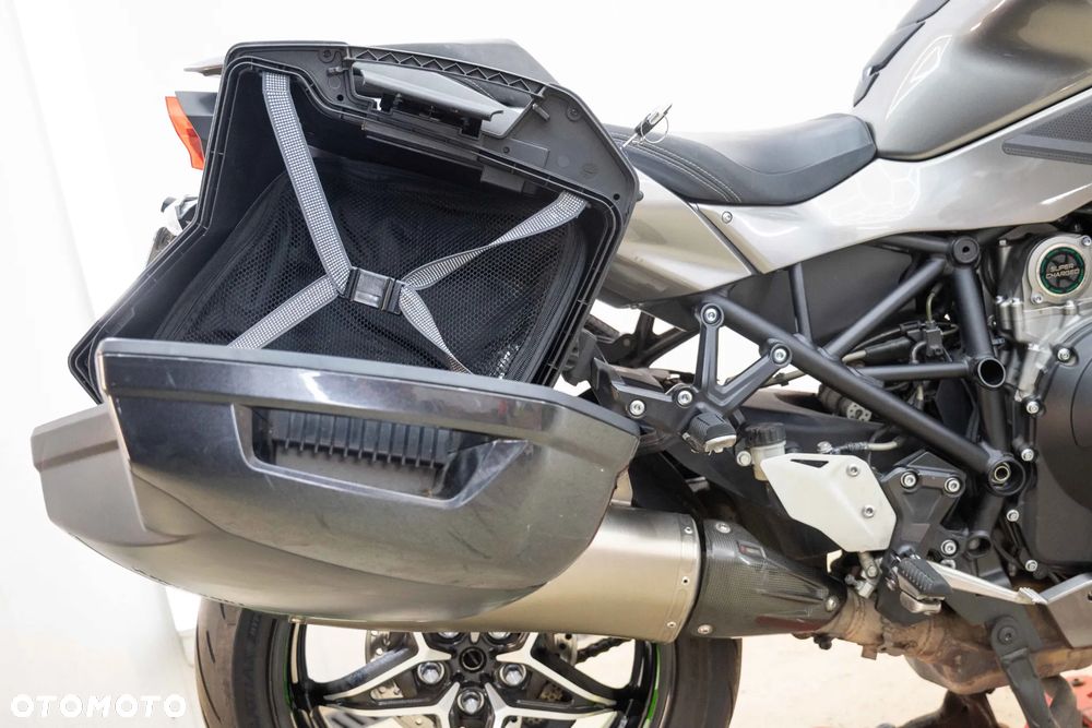 Kawasaki Ninja H2 SX - 16
