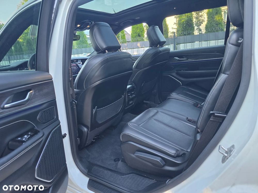 Jeep Grand Cherokee 3.6 V6 Overland - 25