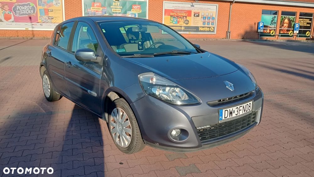 Renault Clio 1.2 16V Alize - 2