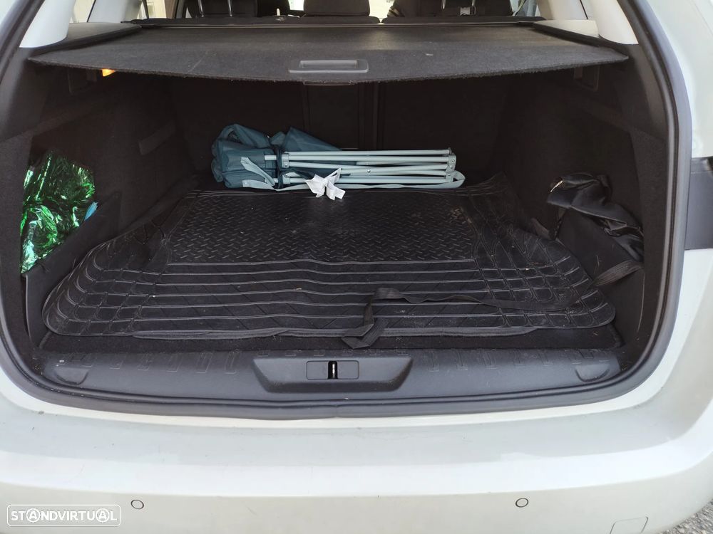 Peugeot 308 SW 1.6 e-HDi Allure J17 - 8