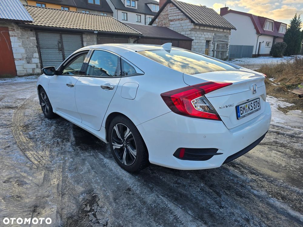 Honda Civic 1.5 i-VTEC Turbo CVT Executive - 9