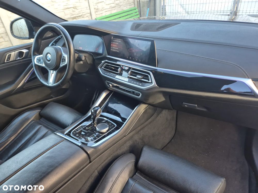 BMW X6 xDrive40i - 18