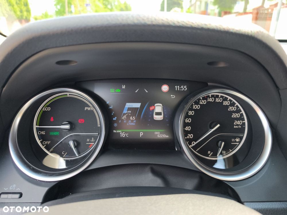 Toyota Camry 2.5 Hybrid Comfort CVT - 18