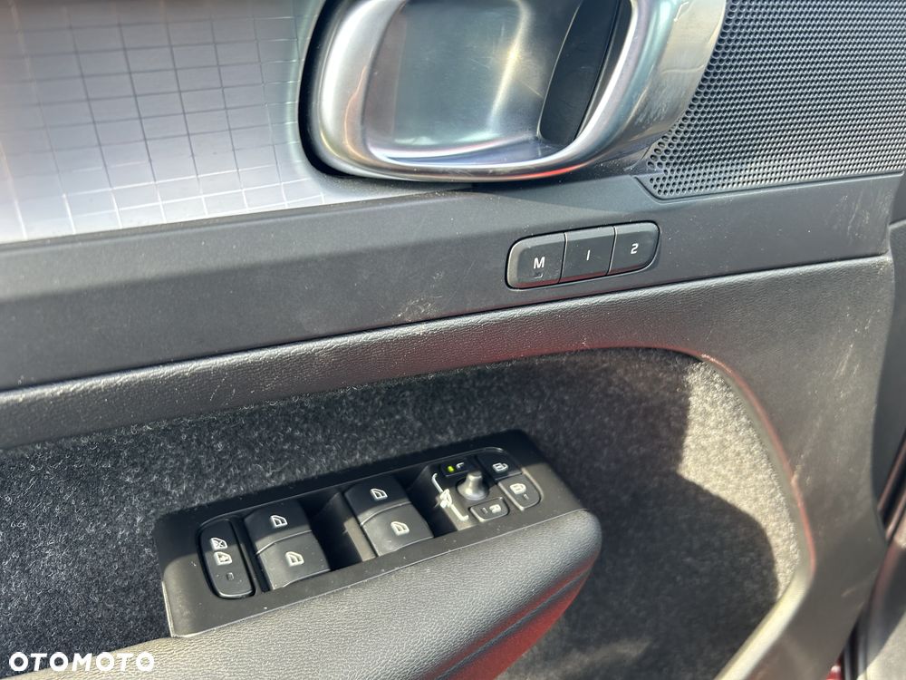 Volvo XC 40 T5 AWD Momentum - 23