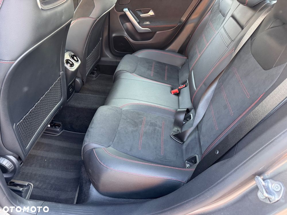 Mercedes-Benz CLA 250 E 8G-DCT - 8