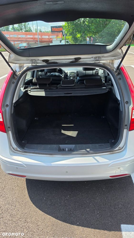 Hyundai i30 1.6 CRDi Comfort EU5 - 13
