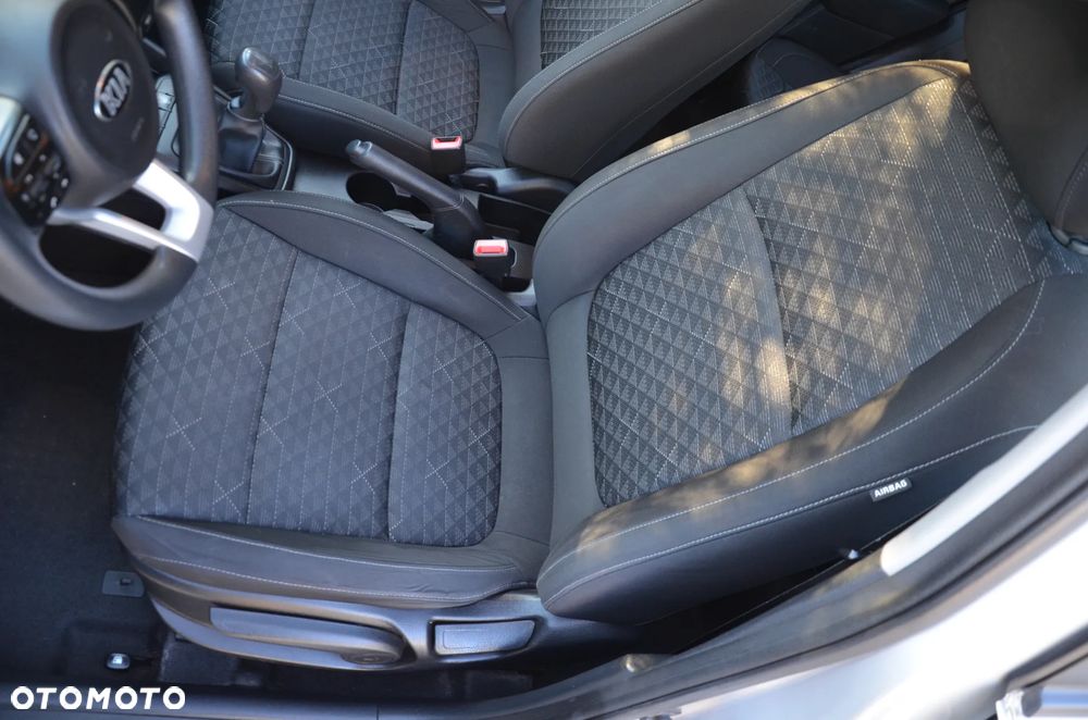 Kia Rio 1.4 M - 13