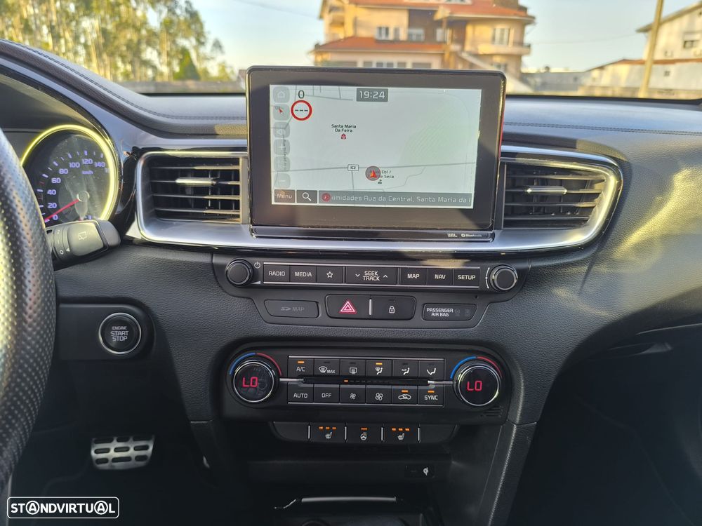 Kia Ceed 1.6 CRDi GT Line 7DCT - 47