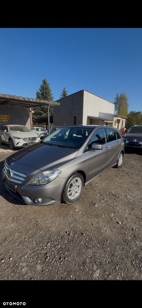 Mercedes-Benz Klasa B 180 (BlueEFFICIENCY) - 1