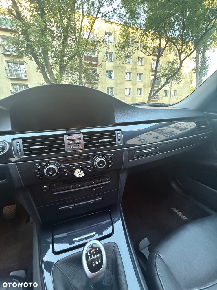 BMW Seria 3 318i - 18