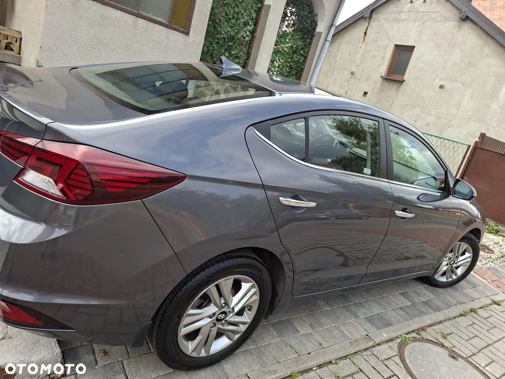 Hyundai Elantra 2019 photo 2