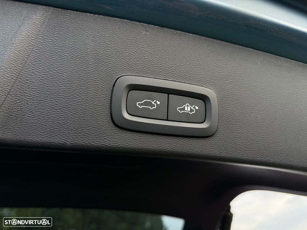 Volvo XC 40 1.5 T5 PHEV Core - 13