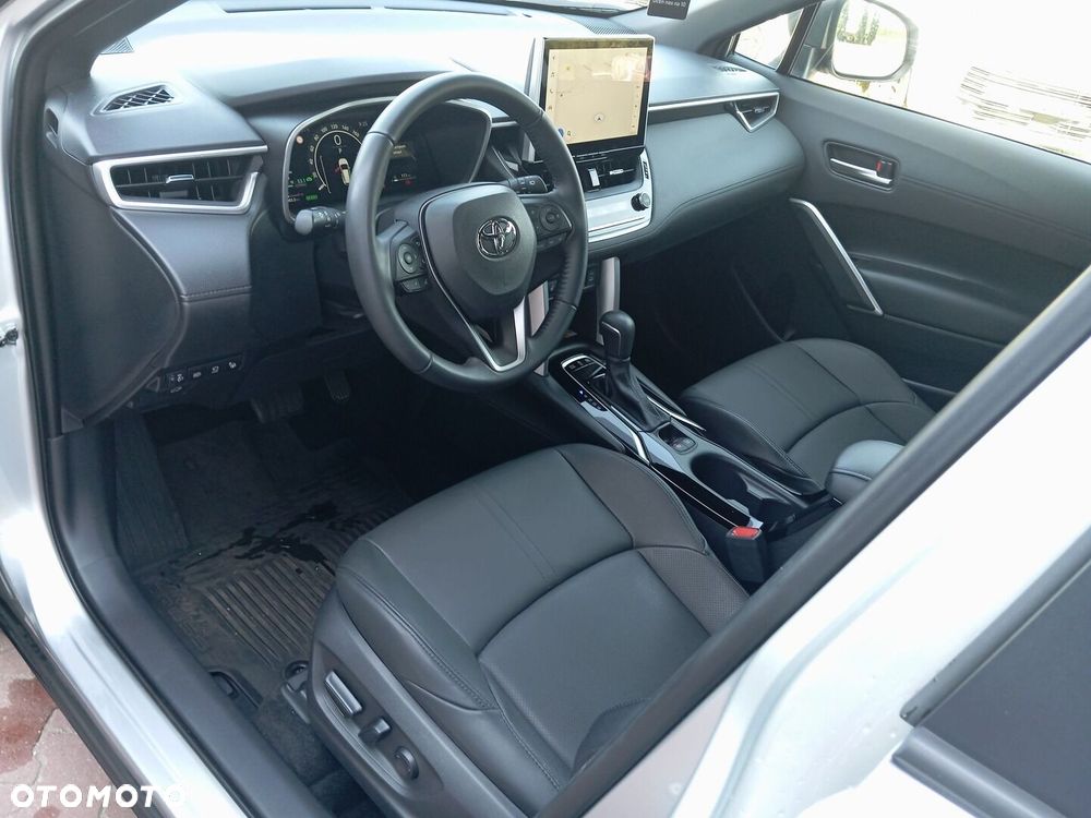 Toyota Corolla Cross 2.0 Hybrid Executive - 13