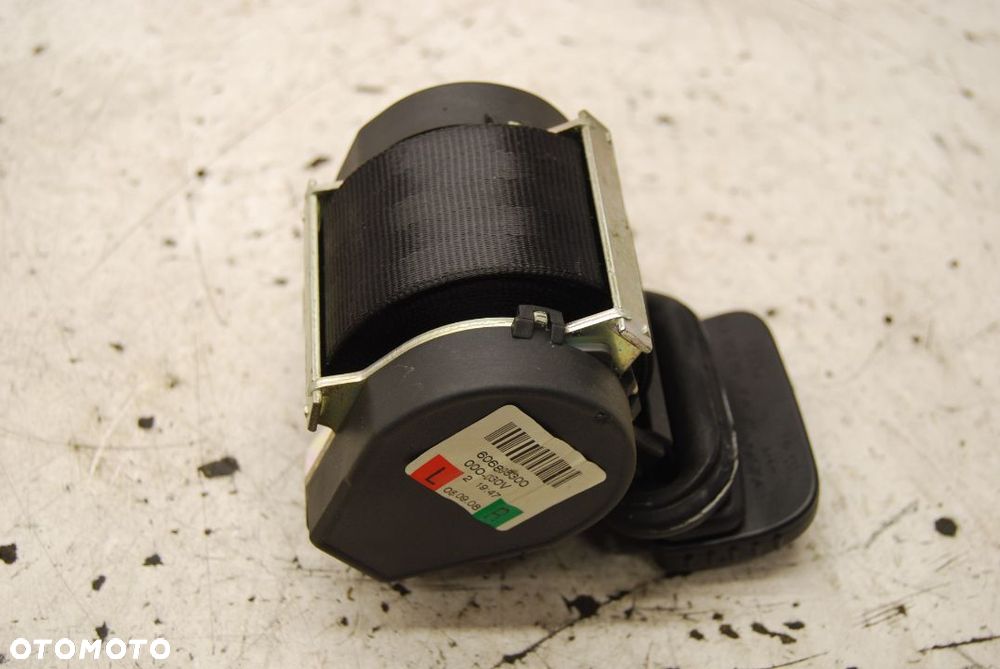 PAS BEZPIECZEŃSTWA TRZECI RZĄD 4L0857811 AUDI Q7 2008R.