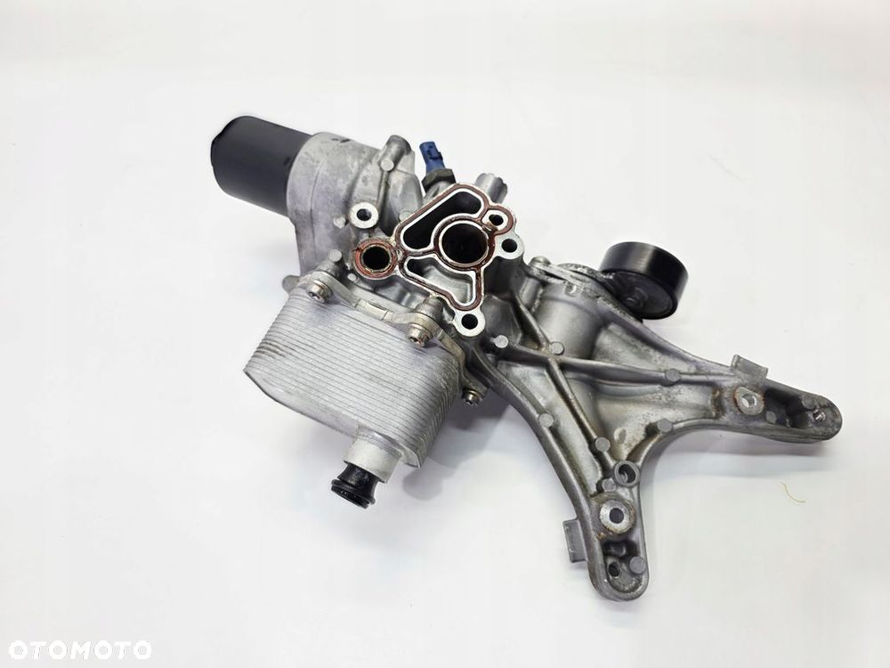 PODSTAWA FILTRA OLEJU ŁAPA ALTERNATORA AUDI A4 A5 Q5 FY 2.0 TFSI 06L903143K - 1