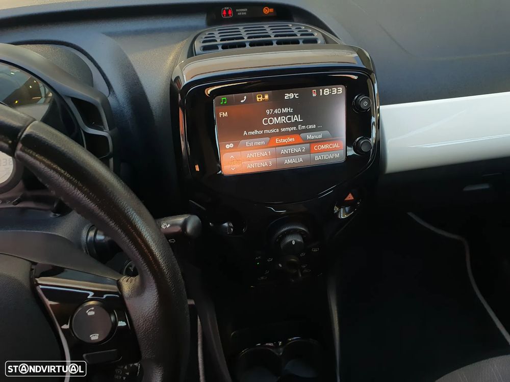 Toyota Aygo 1.0 X-Play+AC+X-Touch - 17