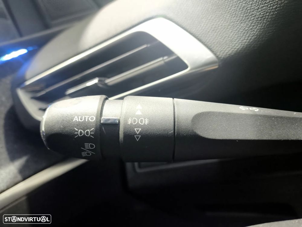 Peugeot 3008 1.5 BlueHDi GT Line - 23