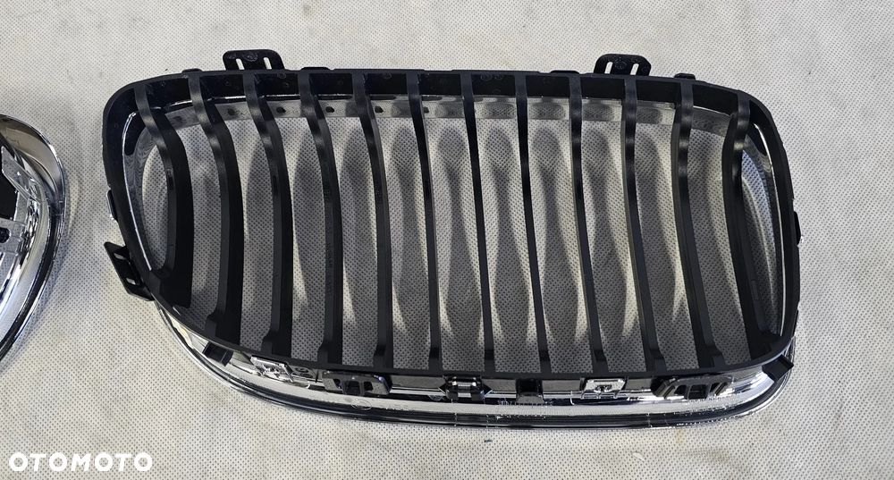 GRILL ATRAPA NERKI BMW E90 E91 LCI 51137201968 51137201967 - 5