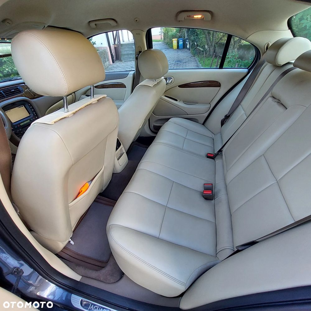 Jaguar S-Type 2.7 V6 D Executive - 8