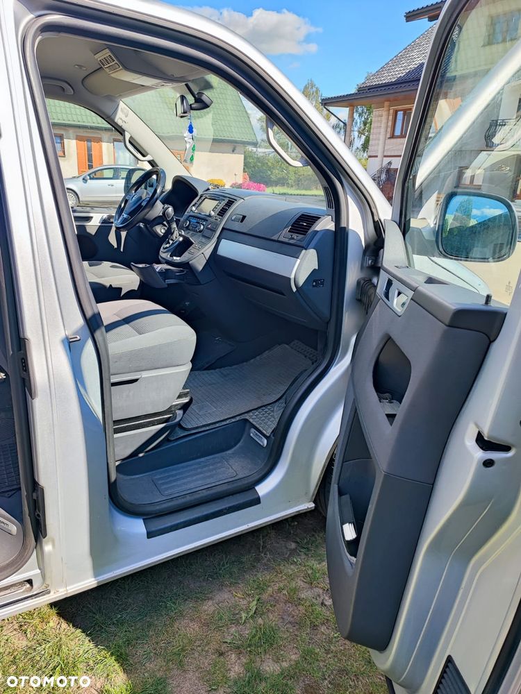 Volkswagen Multivan - 8