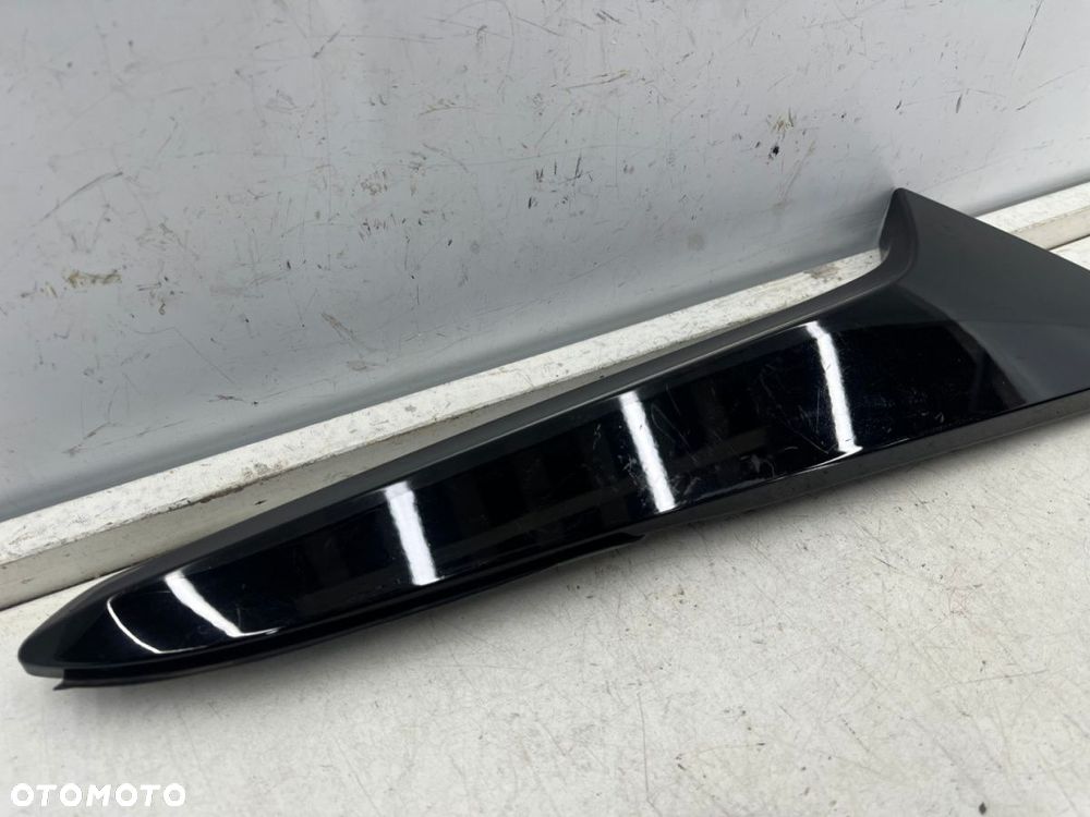 Listwa Mazda CX-30 CX30 19r.- PRAWA nakładka szyby klapy bagażnika spoiler blenda dfr5-519b1 - 6