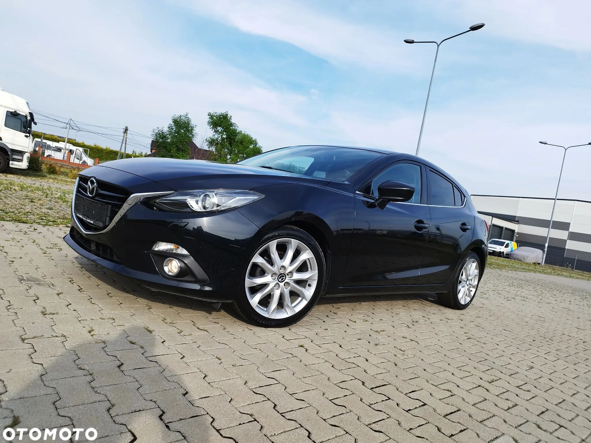 Mazda 3 SKYACTIV-G 120 Urban Limited - 1
