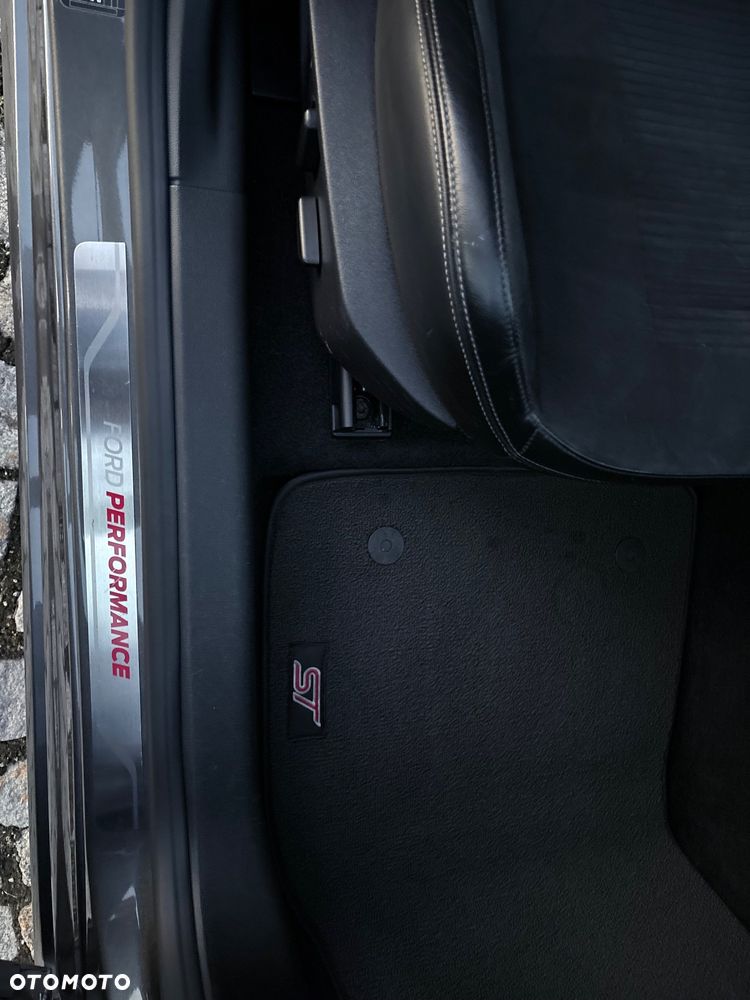 Ford Focus 2.3 EcoBoost ST-3 - 20