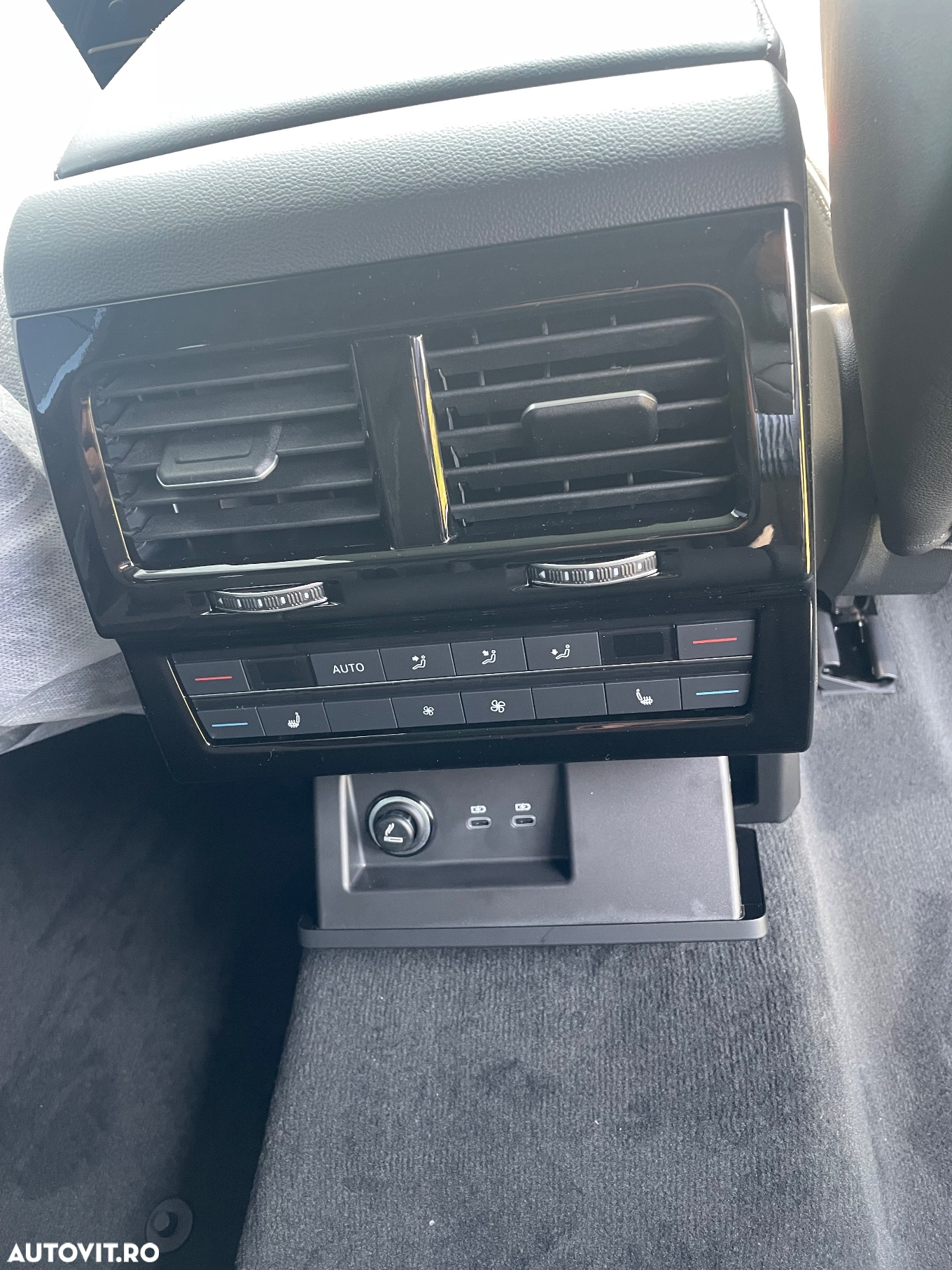 Volkswagen Touareg V6 TDI R-Style - 13