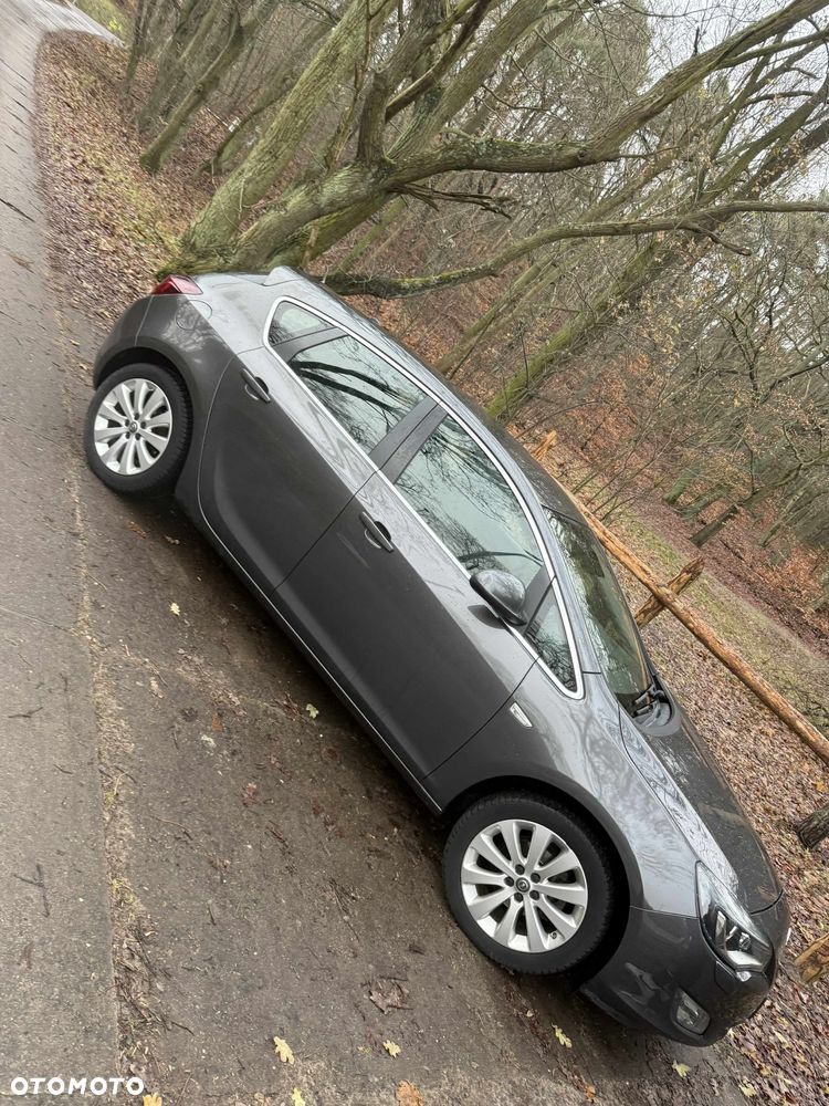 Opel Astra 1.4 T Cosmo S&S - 2