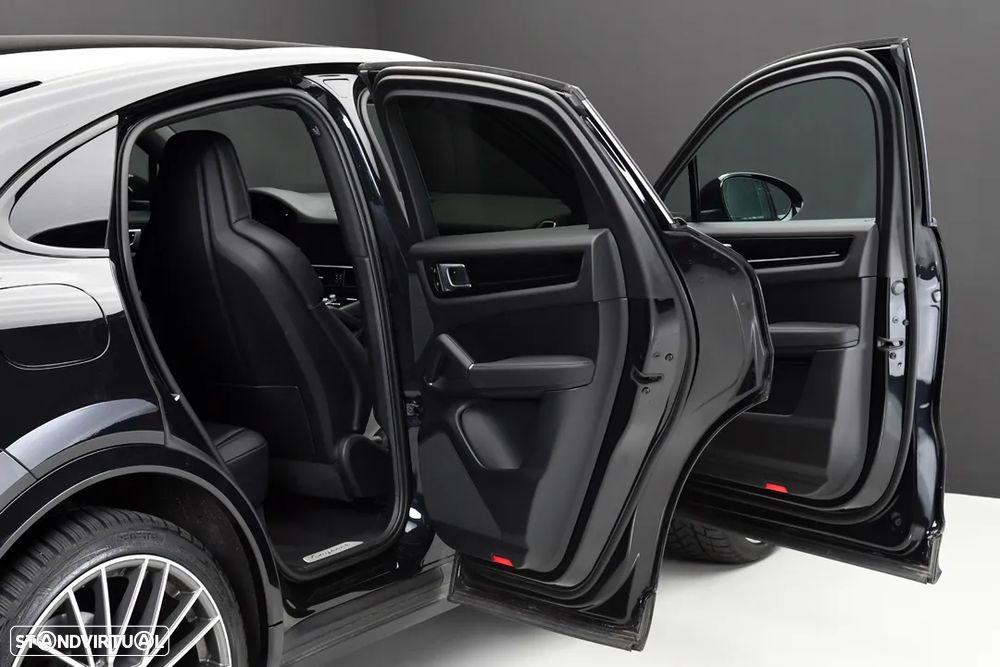 Porsche Cayenne Coupé E-Hybrid - 14