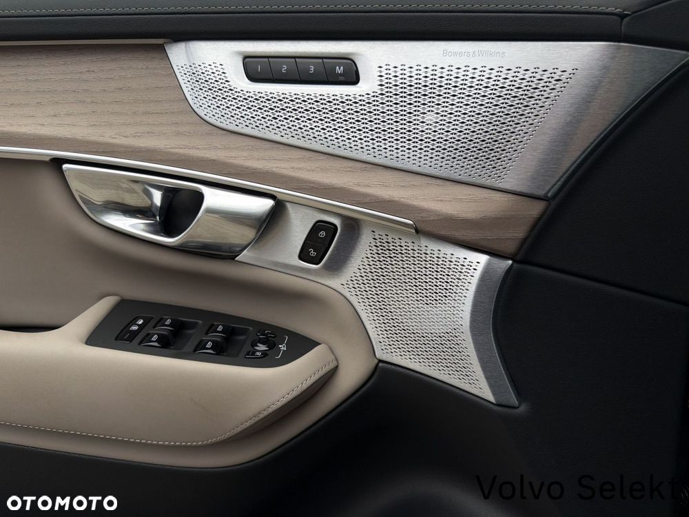Volvo XC 90 - 30