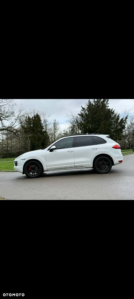 Porsche Cayenne Tiptronic S - 9