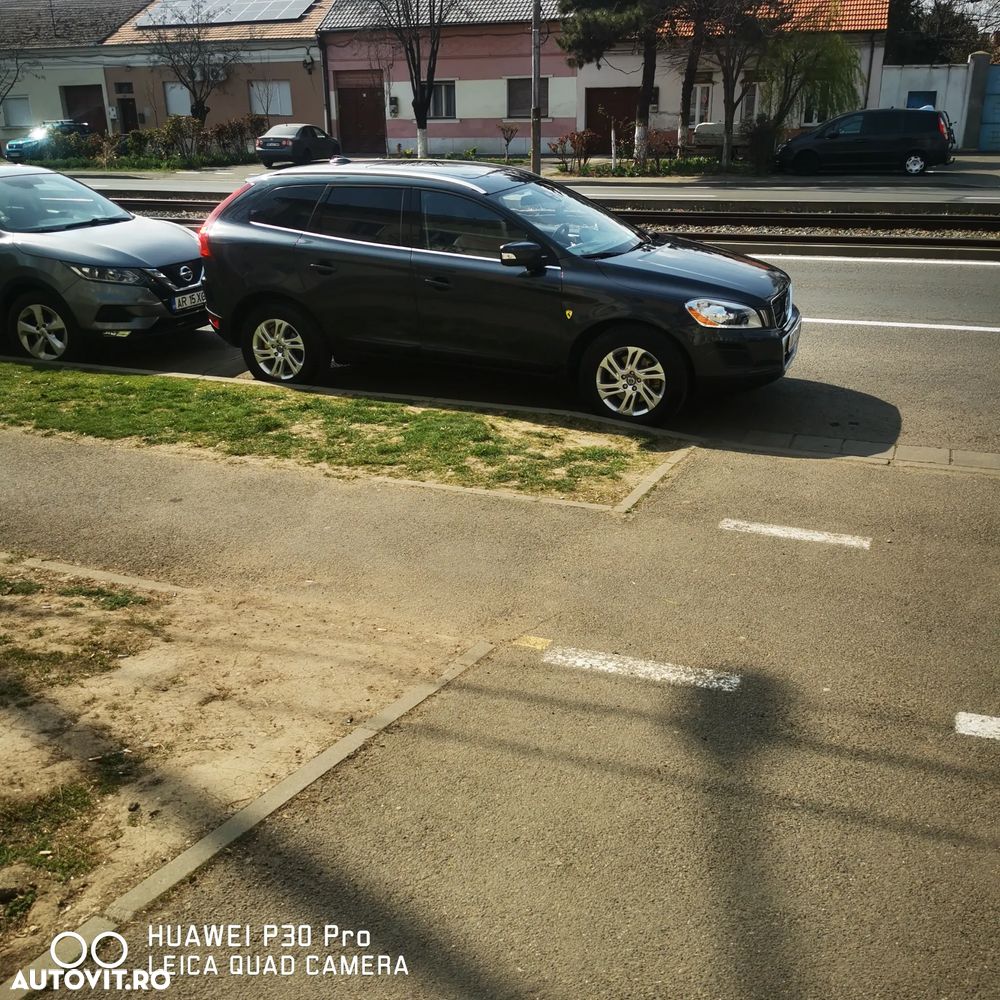Volvo XC 60 D5 AWD Rdesign - 12