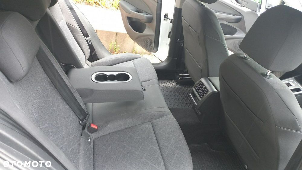 Volkswagen Golf - 16