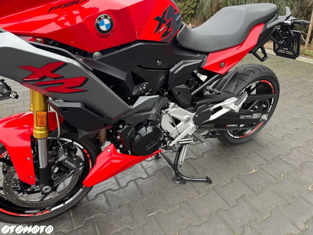 BMW XR - 13