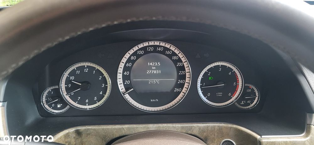 Mercedes-Benz Klasa E 250 CDI Elegance - 15
