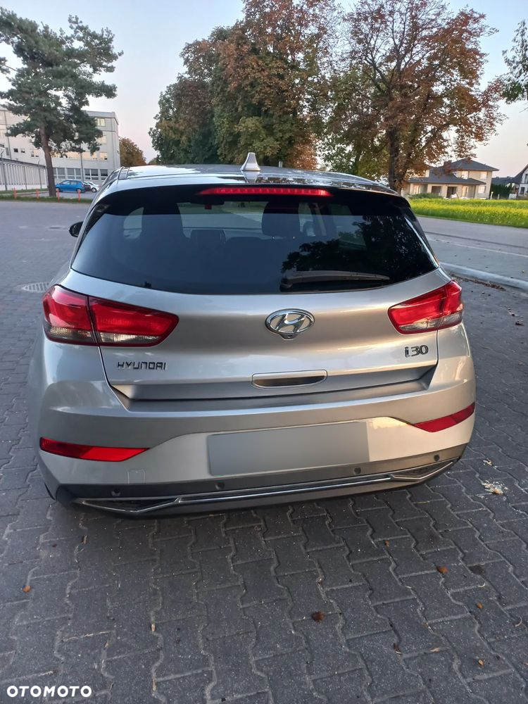 Hyundai i30 1.5 DPI Smart - 14