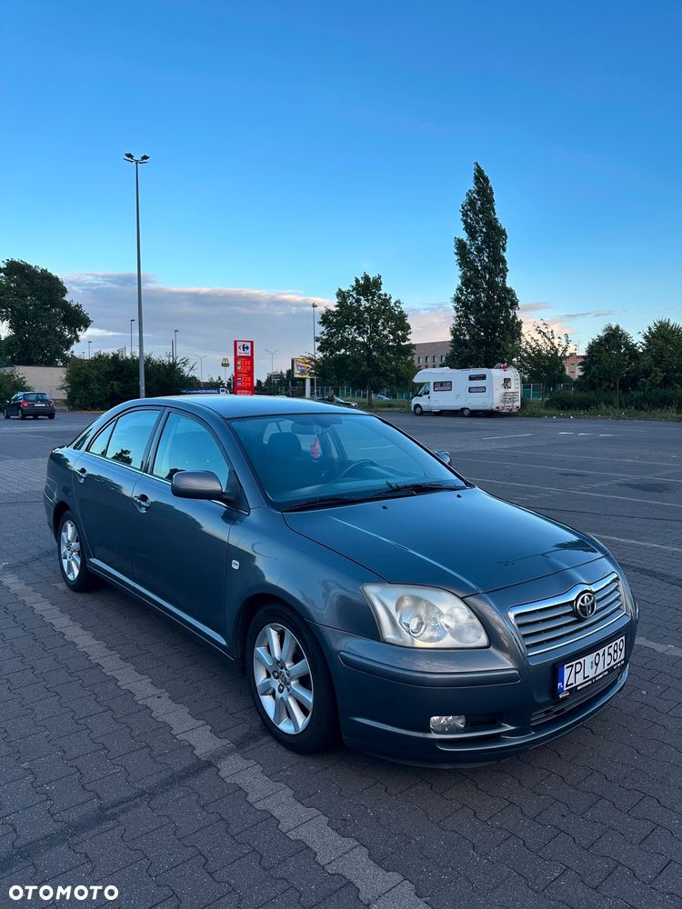Toyota Avensis 1.8 VVT-i Luna - 1