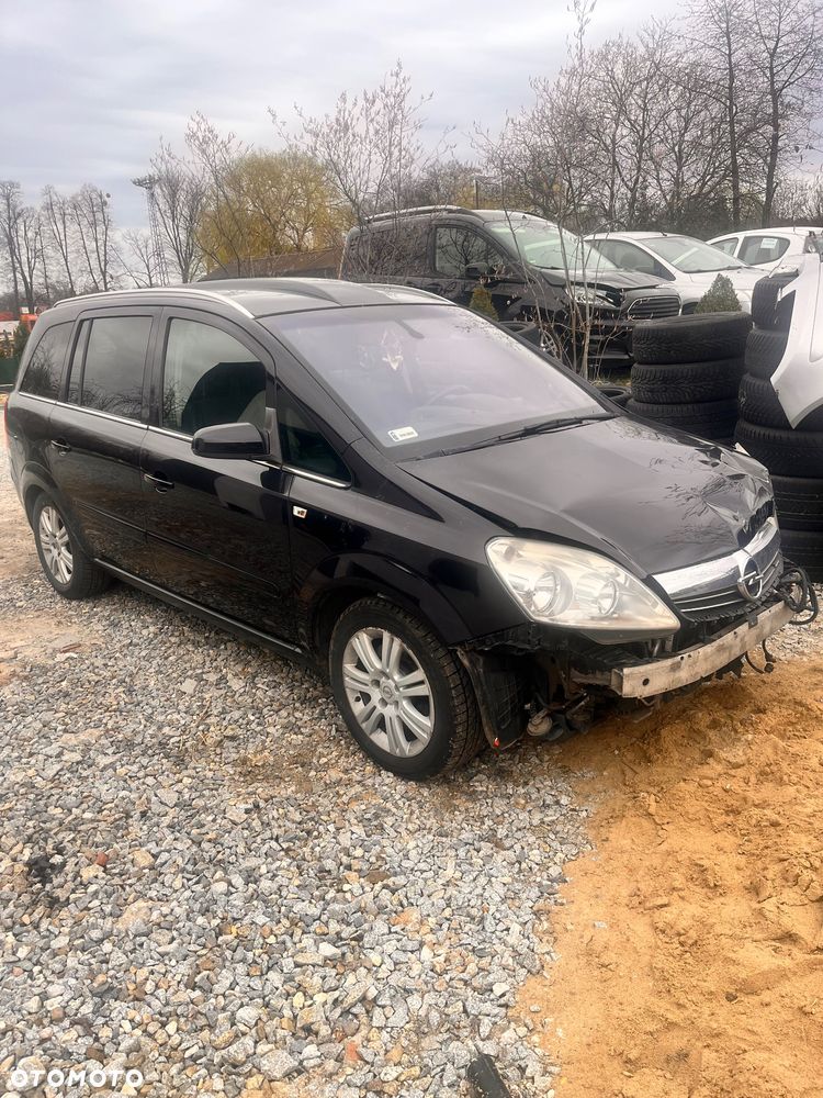 Opel Zafira 1.9 CDTI Cosmo - 1