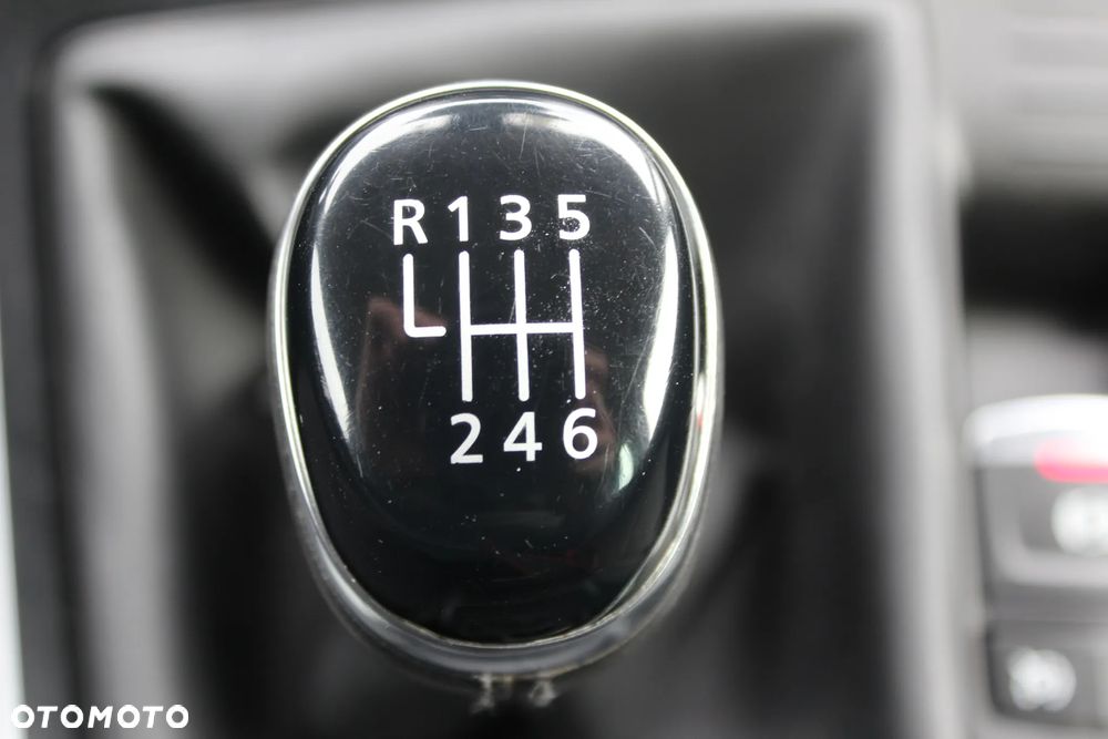 Renault Scenic BLUE dCi 120 LIMITED - 28