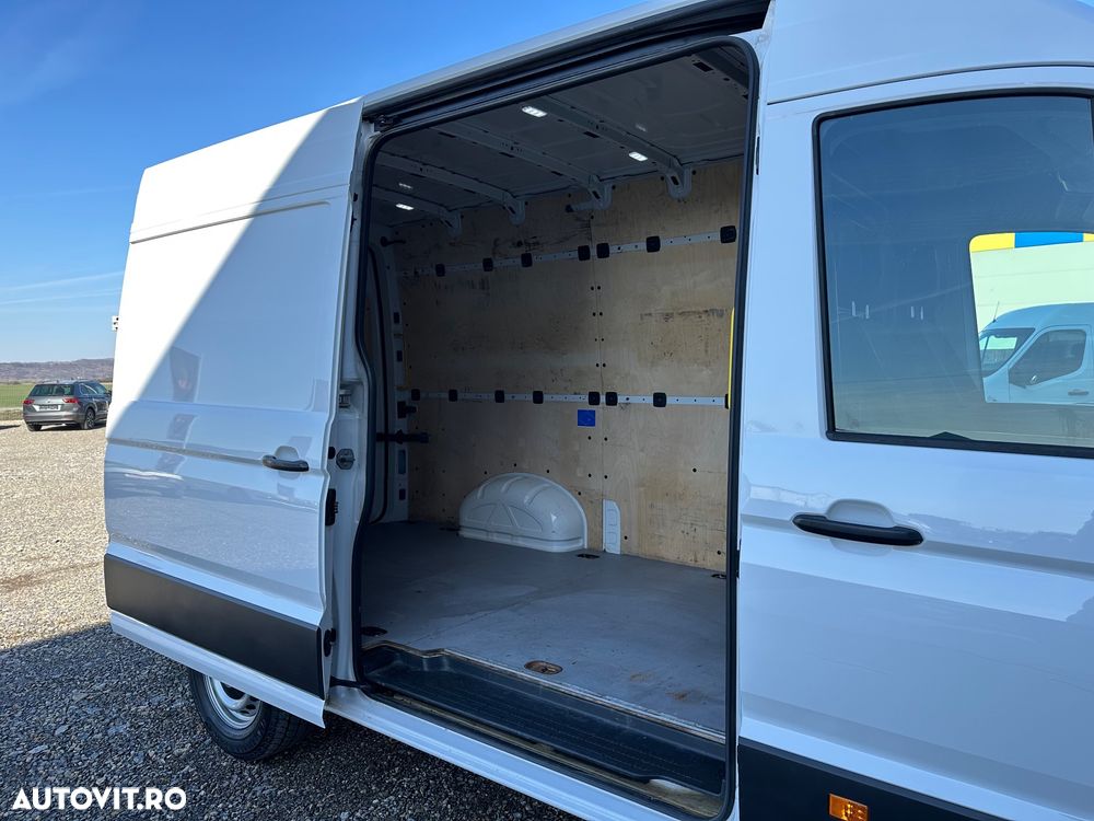 Volkswagen Crafter - 33